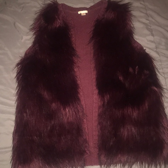 Vest - Picture 1 of 4